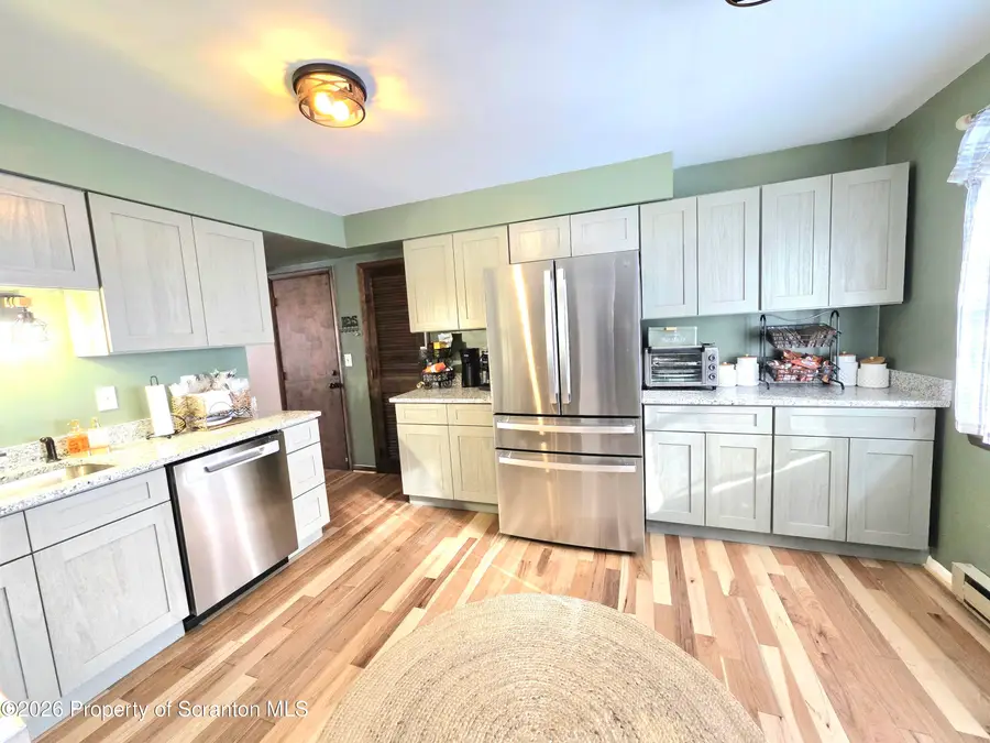 906 Violet Terrace, Waverly Township, PA 18411 - #2