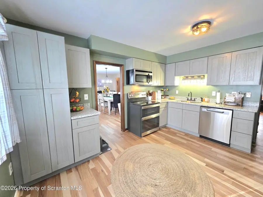 906 Violet Terrace, Waverly Township, PA 18411 - #3