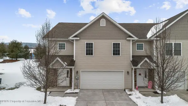 344 Shadow Wood Circle, Archbald, PA 18403