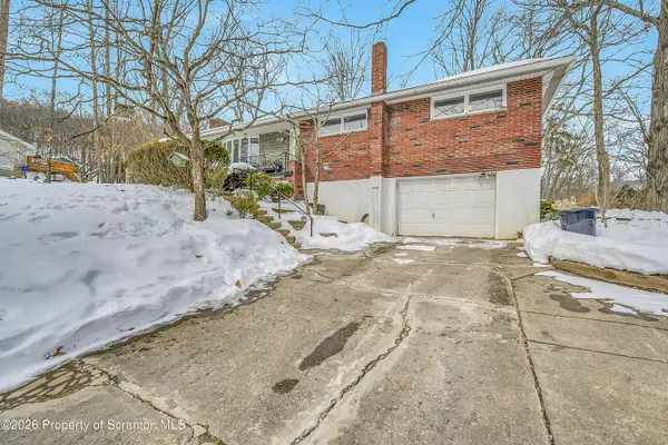 108 W Mountain Road, Scranton, PA 18504