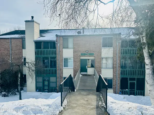 1210 Summit Pointe, Scranton, PA 18508