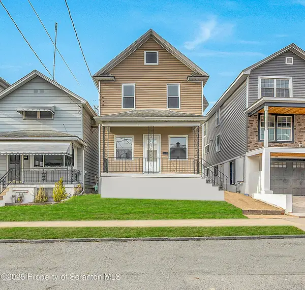 1061 Carmalt Street, Dickson City, PA 18519