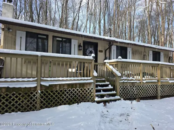 77 N Lehigh River Drive, Gouldsboro, PA 18424