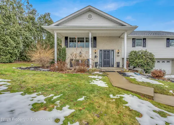 804 School Street, Moosic, PA 18507