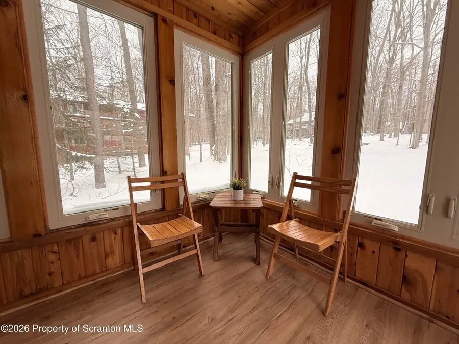 38 E Creek View Drive # H1140, Clifton, PA 18424 - #3