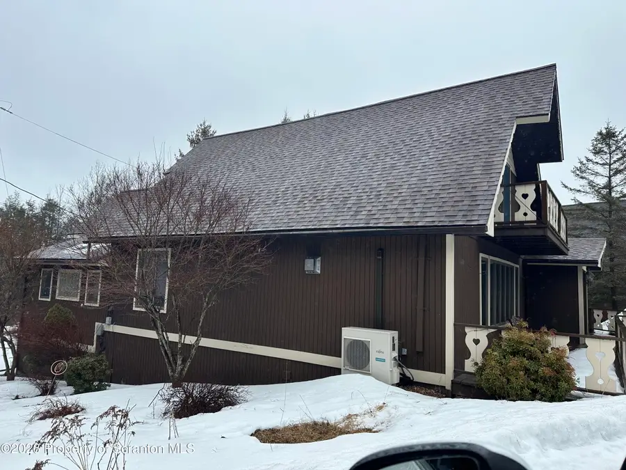 15 Fall Place, Union Dale, PA 18470 - #3