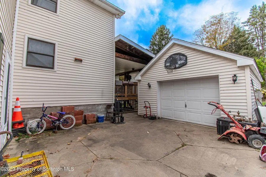 136 East Street, Eynon, PA 18403 - #3