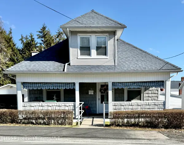 302 Depew Avenue, Mayfield, PA 18433