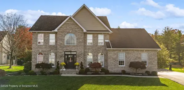 9 Oneill Drive, Moosic, PA 18507