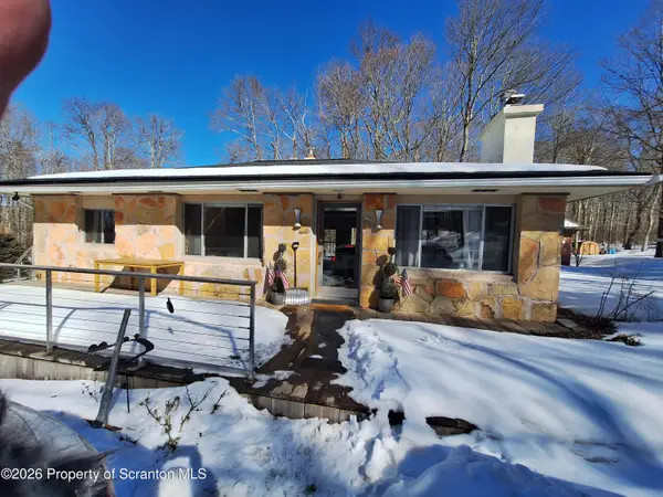 5247 Goldenrod Avenue, Gouldsboro, PA 18424