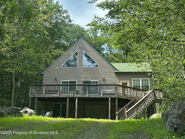 27 Lake Natalie Drive, Gouldsboro, PA 18424