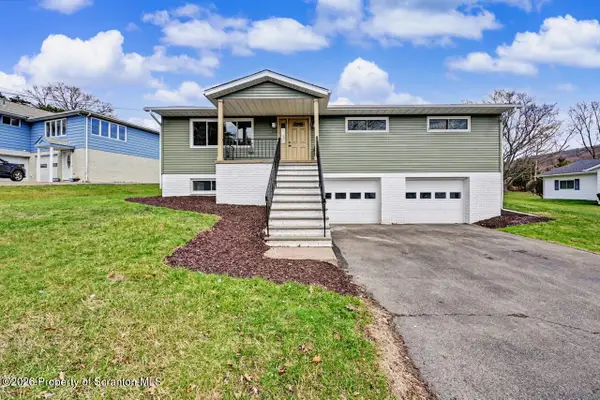 104 Barry Drive, South Abington Twp, PA 18411