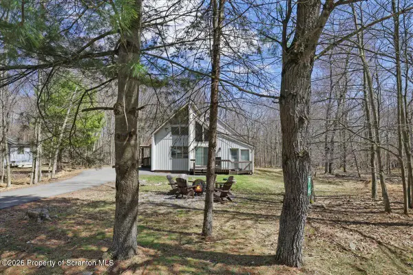 74 Mildred Drive, Clifton Twp, PA 18424