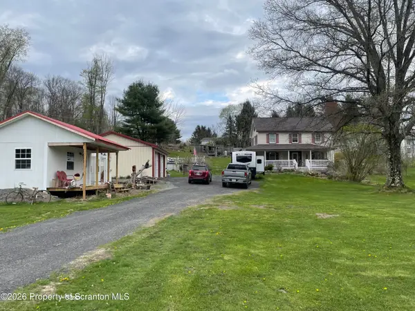 628 Gravity Hill Road, Lake Ariel, PA 18436