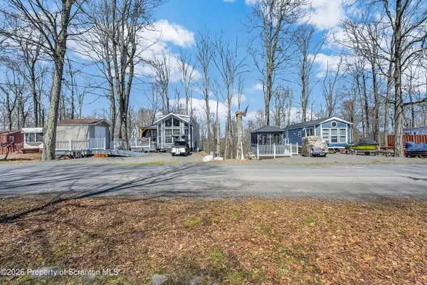 124 Tennis Terrace, Covington Twp, PA 18424