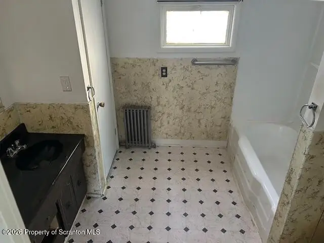 409 Honesdale Court, Scranton, PA 18509 - #2