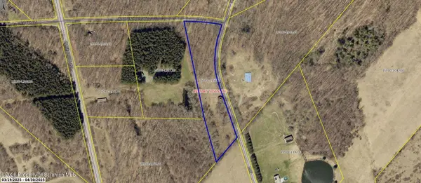 621 May Road, Thompson, PA 18465