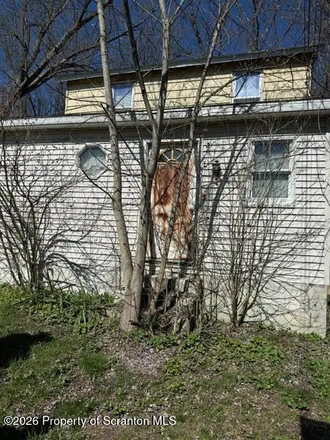 107 Ray Street, Old Forge, PA 18518