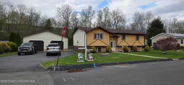 1001 Hill Street, Mayfield, PA 18433