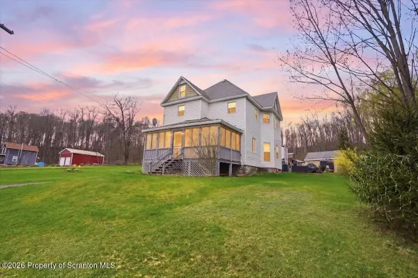 53 Rose Hill Road, Lake Como, PA 18437