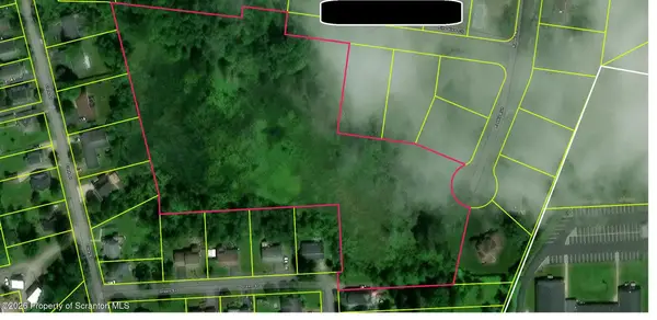 R Clark Street, Clarks Green, PA 18411