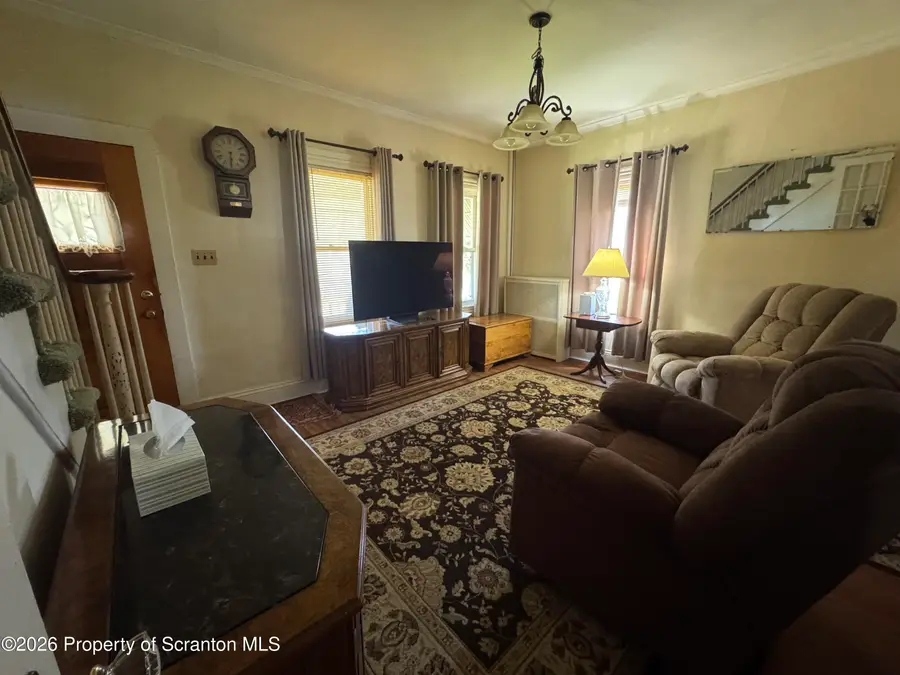 409 E Warren Street, Dunmore, PA 18512 - #3