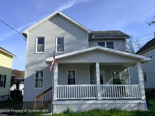 330 Hickory Street, Blakely, PA 18452