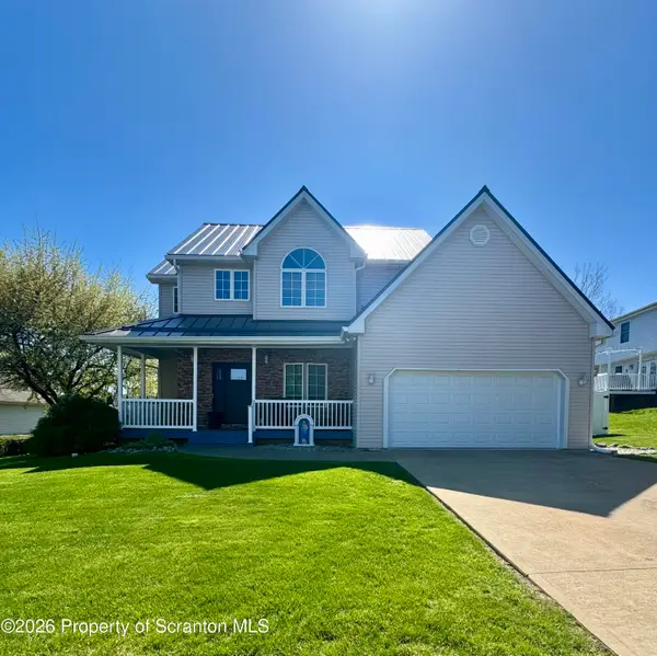 209 Raymond Drive, Jermyn, PA 18433