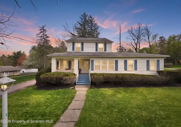 186 Machell Avenue, Dallas, PA 18612