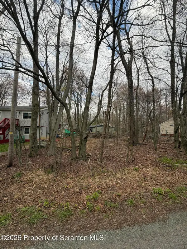 5328 Ledgewood Dr 363 Drive, Tobyhanna, PA 18466