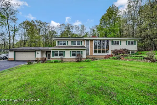 113 Wilcrest Road, Roaring Brook Twp, PA 18444
