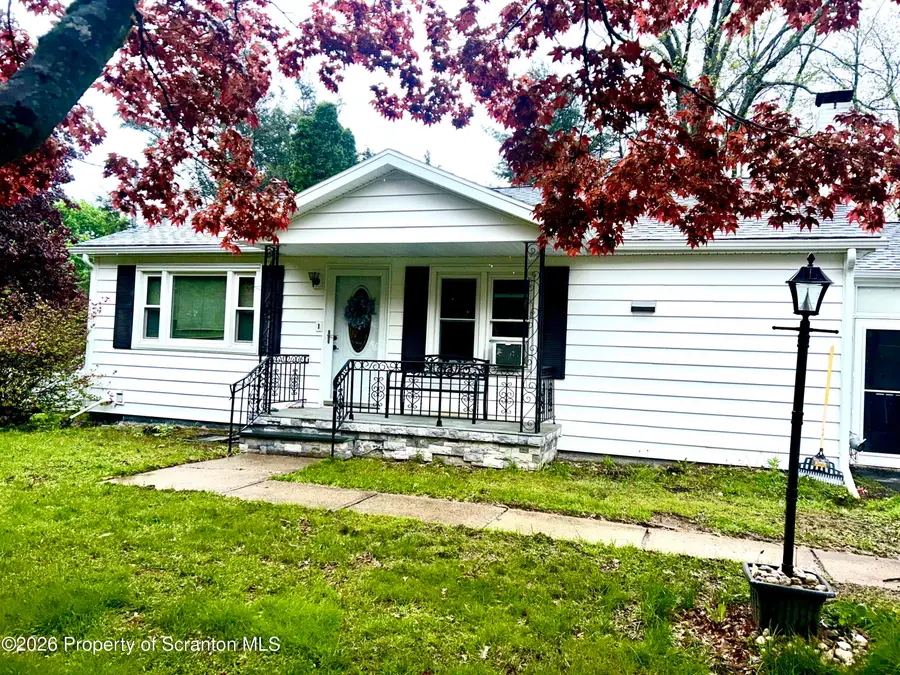 8 Oak Drive, Dallas, PA 18612 - #2