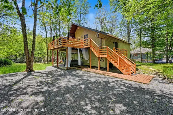 141 S Lehigh River Drive, Clifton Twp, PA 18424