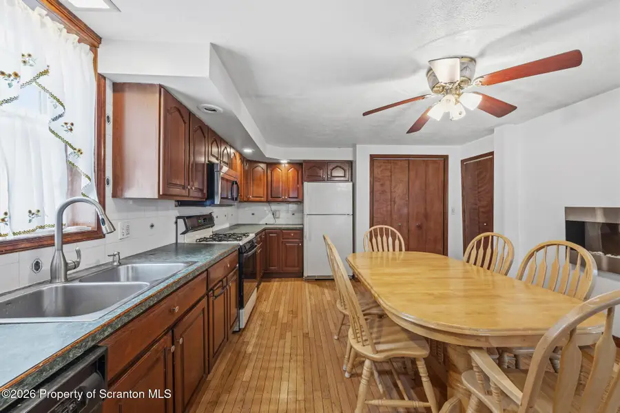 118 N Grant Avenue, Scranton, PA 18504 - #2