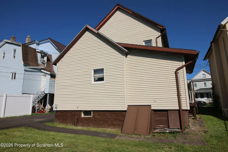 1102 Prescott Avenue, Dunmore, PA 18510 - #3