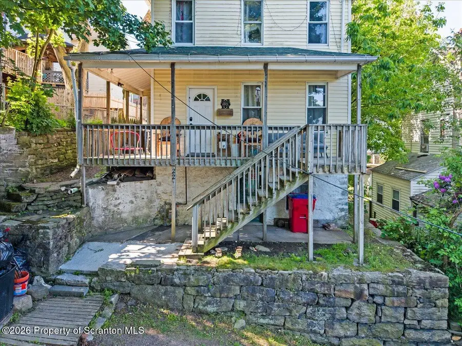 22 9th Avenue, Carbondale, PA 18407 - #2