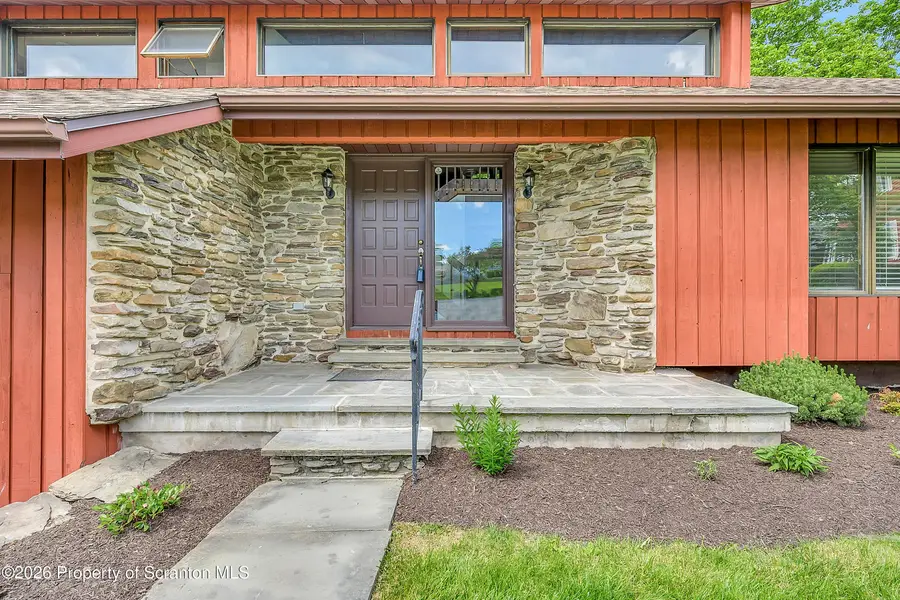 104 Glenview Lane, Waverly, PA 18411 - #2