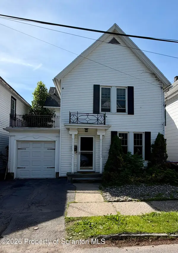 13 Washington Street, Carbondale, PA 18407