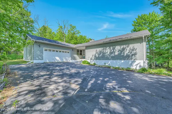 530 Jefferson Boulevard, Jefferson Twp, PA 18436