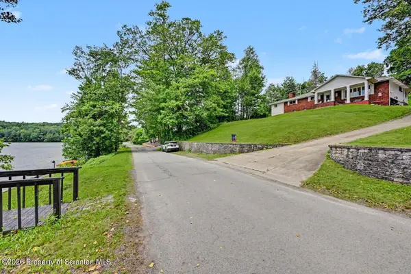 121 Baylors Road, Nicholson, PA 18446