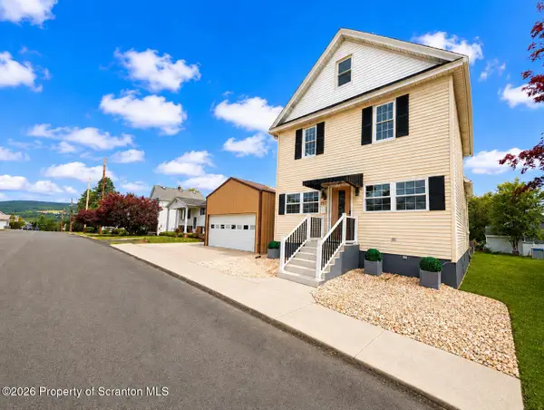 807 Murray Street, Throop, PA 18512