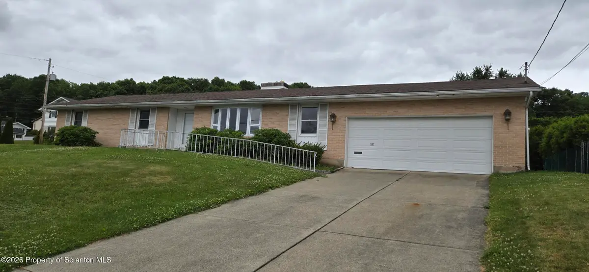 302 Cor Sunset & Roberts Drive, Dickson City, PA 18519 - #1