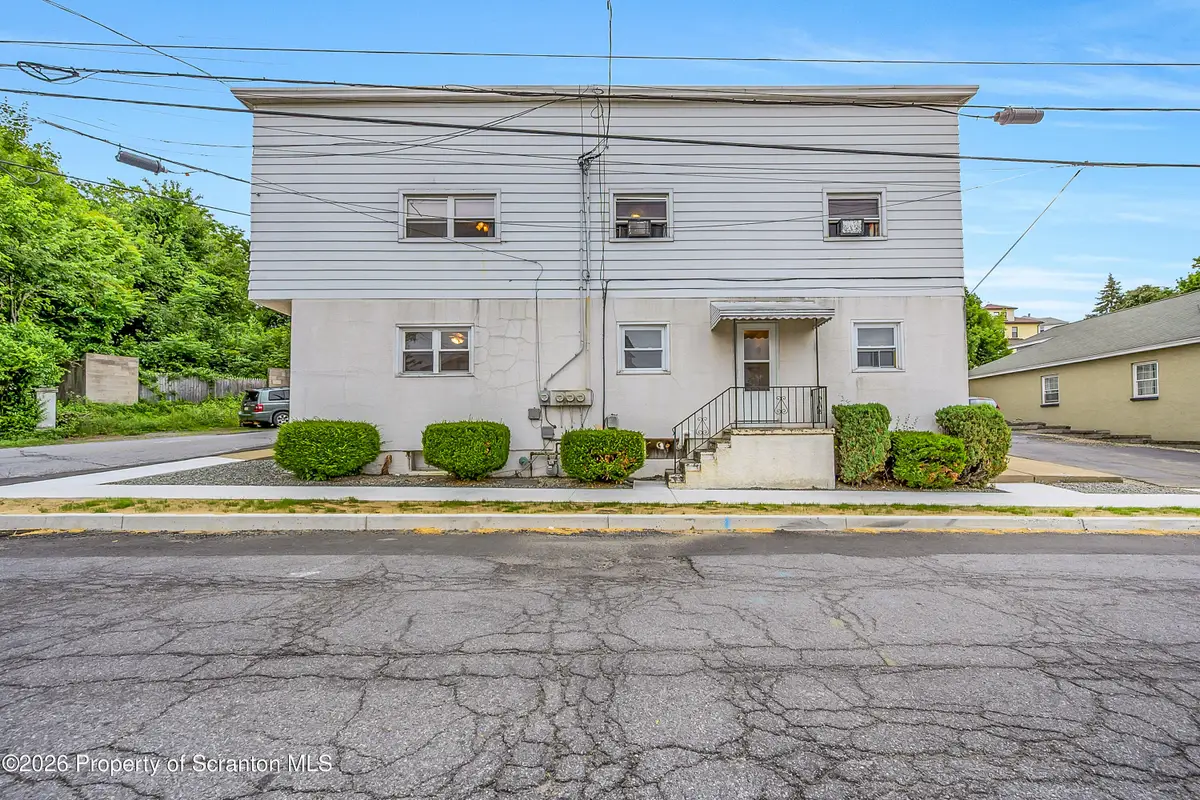 535 Chestnut Street, Dunmore, PA 18512 - #1