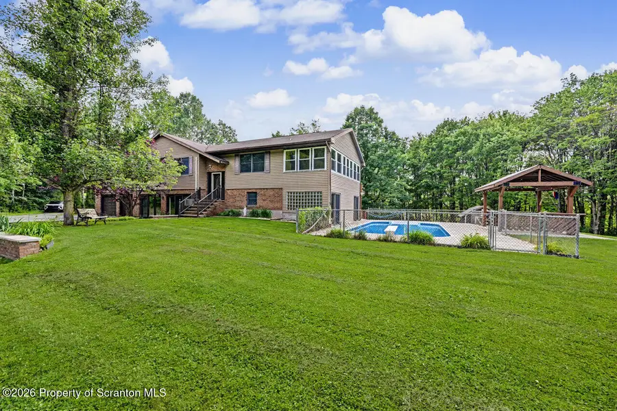 211 Buckingham Street, Elmhurst, PA 18444 - #3