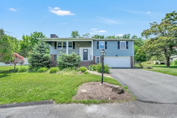 23 Driftwood Drive, Clarks Summit, PA 18411