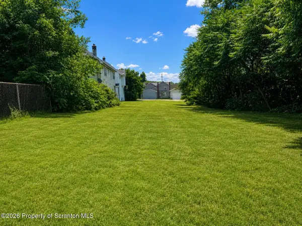 314 Dunlap Court, Blakely, PA 18452