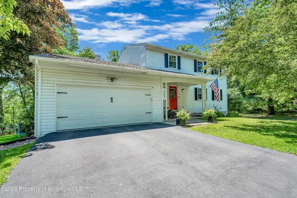 504 Old Colony Road, South Abington Twp, PA 18411