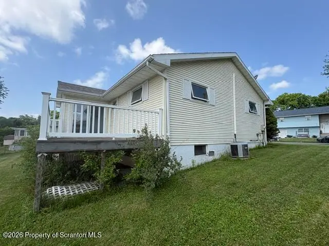 89 Laurel Lane, Taylor, PA 18517 - #3