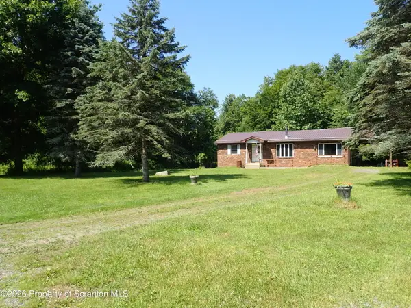 135 Louise Drive, Lenoxville, PA 18441