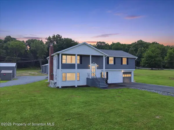 8 Black Street, Hanover Twp, PA 18706